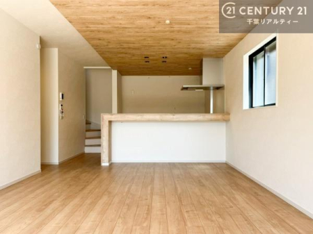 ���r���O ���r���O�S�̂����n����ΖʃL�b�`���Ȃ̂ŁA���q�l�̗l�q�������Ȃ����Ƃ��ł���q��Ă����₷�����S�ȊԎ�ł��I