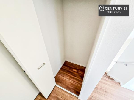 ���[ �����Ղ�̎��[�X�y�[�X�ŁA��炵���������萮���Z�܂��B�Ƒ��̉ו������ꂢ�ɕЕt���A���������K�ɉ߂����܂��B