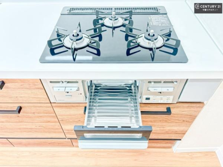 �L�b�`�� �R�����͎O������̂ł������̓����i�s���ł��܂��B
�������O�����t���ł��B�����X�y�[�X���L�X���Ă���׍�Ƃ����₷���I�g�����肪�ǂ��V�X�e���L�b�`���ł��I