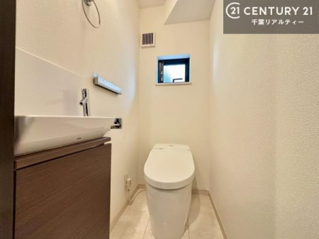 �g�C�� �X�^�C���b�V���ȃf�U�C���̂���􂢂ł��I
����₩�ŃX�b�L�������Ԃł��I������ꂪ���₷���g�C���ł��I