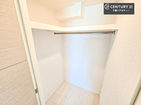 ���[ �E�H�[�N�C���N���[�[�b�g�t���ł��B��������̂��m���Ȃǂ����[���Ă��������ł��ˁI���ɂ���@�������ȂǋG�ߕ��̑傫�ȉƓd�����[�ł��܂��I