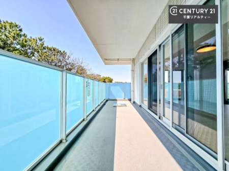 �o���R�j�[ �z������̗ǂ��o���R�j�[�ŁA�����󕨂��悭���������ł��ˁI
���V�C�̗ǂ����ɂ̓o���R�j�[�֏o�ă��t���b�V������̂��C�����悳�����ł��B