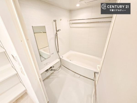 ���� ������Ƃ����������̂���o�X���[���I���K�ȃo�X�^�C��������܂��I
1���̔�����������Ɩ����Ă����f�G�ȃ����N�[�[�V������ԂɂȂ肻���ł��ˁB