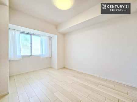 �m�� �V���v���Ƀf�U�C������Ă��邽�߁A�Ƌ��I�т܂���I
���C�ɓ���̉Ƌ��u���Ă��낰���Ԃ���邱�Ƃ��ł��܂��B