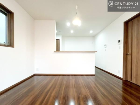 ���r���O ���r���O�S�̂����n����ΖʃL�b�`���Ȃ̂ŁA���q�l�̗l�q�������Ȃ����Ƃ��ł���q��Ă����₷�����S�ȊԎ�ł��I