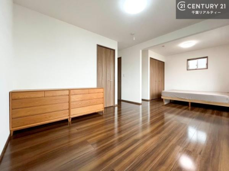 �m�� �V���v���Ƀf�U�C������Ă��邽�߁A�Ƌ��I�т܂���I
���C�ɓ���̉Ƌ��u���Ă��낰���Ԃ���邱�Ƃ��ł��܂��B