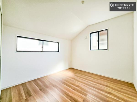 �m�� 2�ʍ̌����m�ۂ������邢�����́A���ʂ����ǂ��A���邭��ϋ��S�n�̗ǂ���ԂƂȂ��Ă���܂��B�����b�N�X���ĉ߂�����S�n�̗ǂ��������ł��I