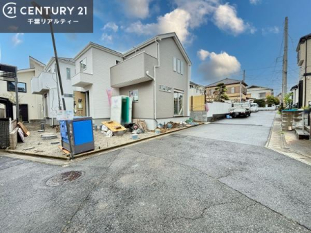 �O�ʓ��H�܂ތ��n�ʐ^ �S�䂭�܂Ō��n����������������悤�A�����ē��̂��p�ӂ������Ă���܂��B���C�y�ɂ��₢���킹�̏�A���z�̕�炵�ւ̈�������i�߂��������I