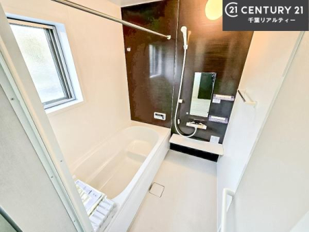 ���� �������������l�̕��͋C�̃o�X���[���́A�����o�Ă��ăo�X�^�C�����[���I
���d���撣���Ă��邲�J���ɂ��D�݂̓����̓����܂����āA�y����ł݂Ă͂������ł��傤���H