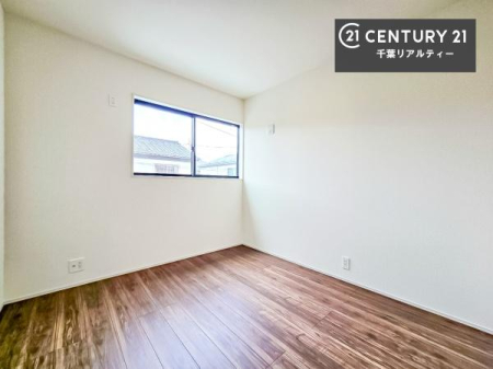 ���r���O�ȊO�̋��� �V���v���Ƀf�U�C������Ă��邽�߁A�Ƌ��I�т܂���I
���C�ɓ���̉Ƌ��u���Ă��낰���Ԃ���邱�Ƃ��ł��܂��B