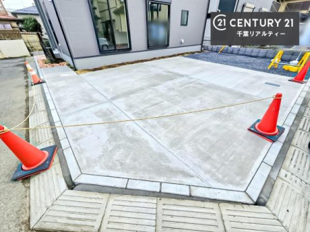 ���ԏ� ���ԃX�y�[�X��2�䕪����܂��I�Z�J���h�J�[�͂������A�o�C�N�⎩�]�ԂȂǂ��u���ꏊ�ɍ���܂���B