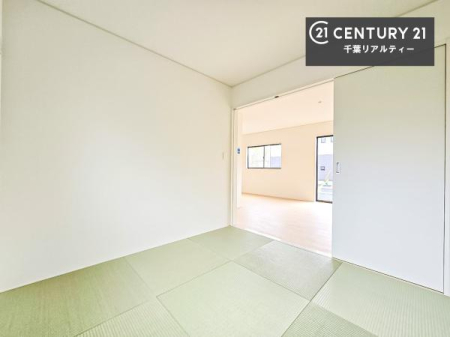 �a�� �^�^�~�̍��肪���炬��^����A�����b�N�X��ԁB�����傫���J�����̂���a���ƂȂ��Ă���܂��B���{�l�̐S������u�a�v�̋�ԁB