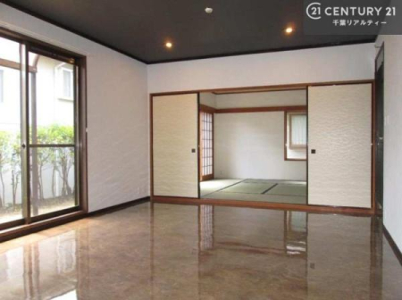 ���r���O �D�����z���܂肪���r���O����ł���ċ��S�n�̗ǂ���Ԃ����o���Ă���܂��I
���났�̎��Ԃ��߂����܂��I