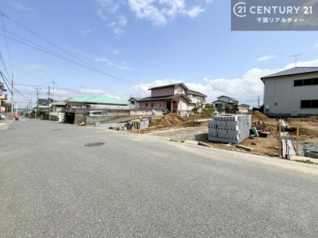 �O�ʓ��H�܂ތ��n�ʐ^ ���ӊ���A���q�l�̂���]�ɍ������������ꏏ�ɂ��ē���v���܂��B�Z��[���A�h�o�C�U�[�ɂ�邲���k������܂��B���Ђ͂��₢���킹�ɑ��Ή����܂��I���҂������܂���I