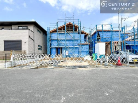 �O�ʓ��H�܂ތ��n�ʐ^ �S�䂭�܂Ō��n����������������悤�A�����ē��̂��p�ӂ������Ă���܂��B���C�y�ɂ��₢���킹�̏�A���z�̕�炵�ւ̈�������i�߂��������I