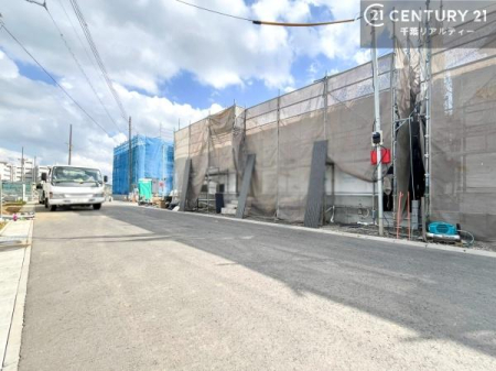 �O�ʓ��H�܂ތ��n�ʐ^ ���ӊ���A���q�l�̂���]�ɍ������������ꏏ�ɂ��ē���v���܂��B�Z��[���A�h�o�C�U�[�ɂ�邲���k������܂��B���Ђ͂��₢���킹�ɑ��Ή����܂��I���҂������܂���I