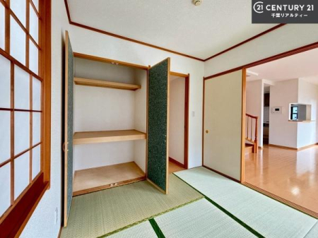 �a�� �^�^�~�̍��肪���炬��^����A�����b�N�X��ԁB�����傫���J�����̂���a���ƂȂ��Ă���܂��B���{�l�̐S������u�a�v�̋�ԁB�䑐�̍���Y����Ԃ͖����̂ЂƎ������o���Ă���܂��I