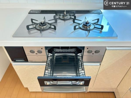 �L�b�`�� �R�����͎O������̂ł������̓����i�s���ł��܂��B
�������O�����t���ł��B�����X�y�[�X���L�X���Ă���׍�Ƃ����₷���I�g�����肪�ǂ��V�X�e���L�b�`���ł��I