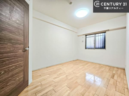 �m�� �V���v���Ƀf�U�C������Ă��邽�߁A�Ƌ��I�т܂���I
���C�ɓ���̉Ƌ��u���Ă��낰���Ԃ���邱�Ƃ��ł��܂��B