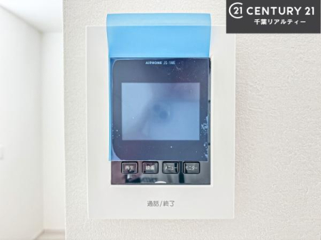 ���̑����� TV���j�^�[�t���C���^�[�z��������A�K��҂��f���Ŋm�F���Ă���Ή��ł��邽�߁A�h�Ɩʂ����S�ł��B���q�l�̂�����Ԏ��ɂ��S�����A���Ƒ��̈��S�E���S�ȕ�炵���T�|�[�g���܂��B