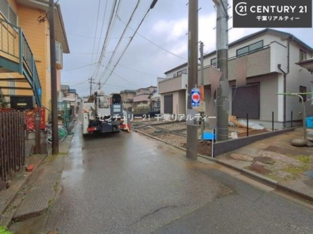 �O�ʓ��H�܂ތ��n�ʐ^ �O�ʓ��H��4���I�z����ǍD�ȗ��n�ł��B
�Ԍɓ��ꂪ���ȕ������S�ł��ˁB