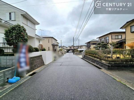 �O�ʓ��H�܂ތ��n�ʐ^ �O�ʓ��H�͖�6���̗����������Z���B�Ԓʂ����r�I���Ȃ��A�������ƈ��S���ďo���肪�ł��܂��B