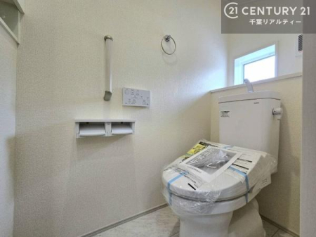 �g�C�� �������֍��ɂ��A�~��͕֍����g�����ł���̂ŗ₽���֍��ɍ��炸�ɍςފ������d�l�ł��I
