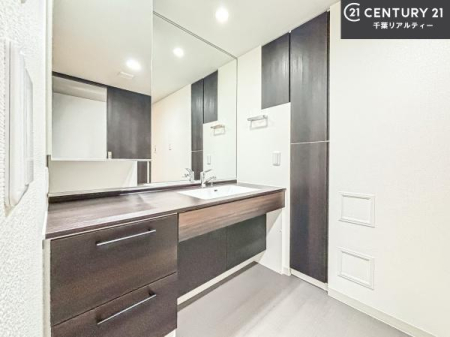 ���ʑ�E���ʏ� �g�Ȃ�𐮂�����ʏ��́A���������厖�ł��I������̐������̂��镵�͋C�����o�I�C�����悭���g�����������܂��B