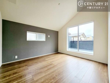 �Q�� �o���R�j�[�ɖʂ����m���́A���炩�Ȓ������������ސS�n�悢��ԁB�u�₩�Ȍ��ɕ�܂�ċC�����悭�ڊo�߂��邽�߁A�Q���ɍœK�Ȃ������ł��B���̊��C�₨�z�c���������K�ɍs���܂��B