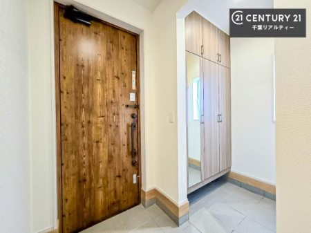 ���� ���ċA���Ă��Ă��A�������܁I�����������Ȃ�A�D�����}������Ă�����ԂɂȂ��Ă��܂��B
���邭��������錺�ւł��I