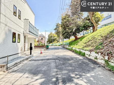 �O�ʓ��H�܂ތ��n�ʐ^ �O�ʓ��H��5.47���I�z����ǍD�ȗ��n�ł��B
�Ԍɓ��ꂪ���ȕ������S�ł��ˁB