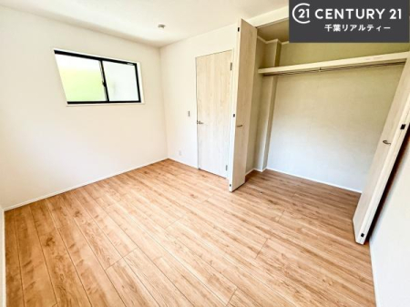 ���r���O�ȊO�̋��� �V���v���Ƀf�U�C������Ă��邽�߁A�Ƌ��I�т܂���I
���C�ɓ���̉Ƌ��u���Ă��낰���Ԃ���邱�Ƃ��ł��܂��B