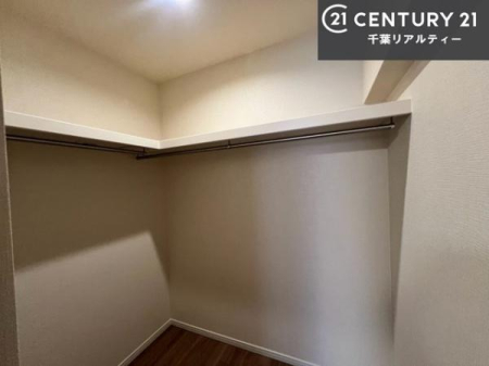 ���[ �E�H�[�N�C���N���[�[�b�g�t���ł��B��������̂��m���Ȃǂ����[���Ă��������ł��ˁI���ɂ���@�������ȂǋG�ߕ��̑傫�ȉƓd�����[�ł��܂��B