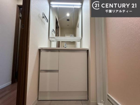 ���ʑ�E���ʏ� �g�Ȃ�𐮂�����ʏ��́A���������厖�ł��I������̐������̂��镵�͋C�����o�I�C�����悭���g�����������܂��B���[�X�y�[�X���������ł��ˁI
