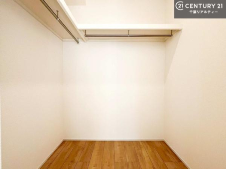 ���[ �E�H�[�N�C���N���[�[�b�g�t���ł��B��������̂��m���Ȃǂ����[���Ă��������ł��ˁI���ɂ���@�������ȂǋG�ߕ��̑傫�ȉƓd�����[�ł��܂��I