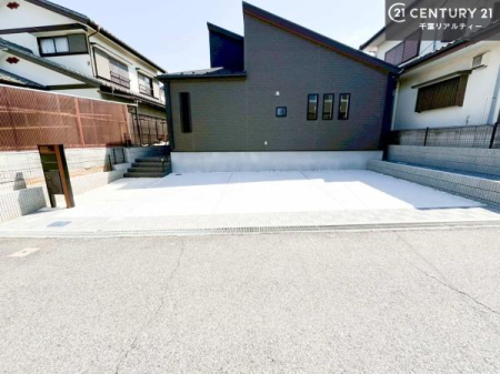 ���ԏ� ���ԃX�y�[�X��3�䕪����܂��I�Z�J���h�J�[�͂������A�o�C�N�⎩�]�ԂȂǂ��u���ꏊ�ɍ���܂���B