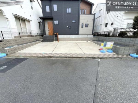 ���ԏ� ���ԃX�y�[�X��3�䕪����܂��I�Z�J���h�J�[�͂������A�o�C�N�⎩�]�ԂȂǂ��u���ꏊ�ɍ���܂���B