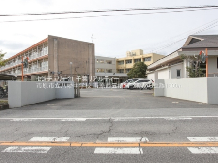 ���ӊ� �y���w�Z�z�s���s���������w�Z�F1600m