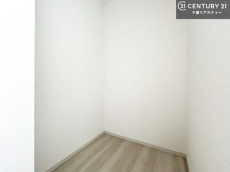 ���[ �E�H�[�N�C���N���[�[�b�g�t���ł��B��������̂��m���Ȃǂ����[���Ă��������ł��ˁI���ɂ���@�������ȂǋG�ߕ��̑傫�ȉƓd�����[�ł��܂��I