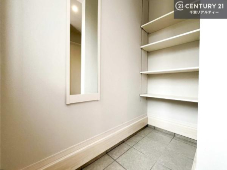 ���[ �V���[�Y�C���N���[�N�t���ł��I�V���[�Y�����łȂ��x�r�[�J�[��܂��ݎ��]�ԁA�A�E�g�h�A�p�i���X�b�L���ƕЕt�����܂��I