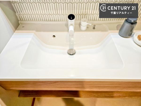 ���ʑ�E���ʏ� �[�����ʑ�{�E���́A�������˂ɂ����̂ł�����ꂪ�y�X�I���������ۂĂ܂��I
�L���C�Ȑ��ʏ��Ŏ��������̃��`�x�[�V�������オ��܂��ˁI