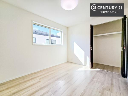 �q������ �V���v���Ƀf�U�C������Ă��邽�߁A�Ƌ��I�т܂���I
���C�ɓ���̉Ƌ��u���Ă��낰���Ԃ���邱�Ƃ��ł��܂��B