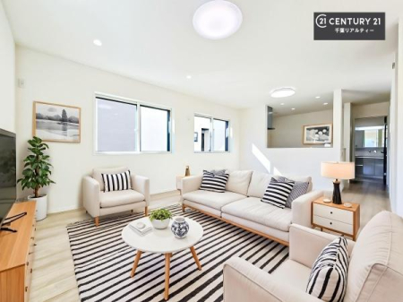 ���r���O �Ƌ��CG�p�[�X�ł��B�S�n�ǂ����r���O�͉Ƒ������R�ƏW�܂�܂��B�Ƒ��c�R�̎��Ԃ����������ł��B���Ƒ��ƁA����w�[���������Ԃ��߂��������ł��ˁB