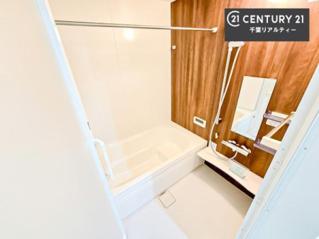 ���� �������������l�̕��͋C�̃o�X���[���́A�����o�Ă��ăo�X�^�C�����[���I
���d���撣���Ă��邲�J���ɂ��D�݂̓����̓����܂����āA�y����ł݂Ă͂������ł��傤���H