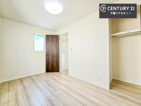 �q������ ���[�X�y�[�X����������m�ۂ���Ă��邽�߁A���������w�p�i���T�b�ƕЕt���A���ł��X�b�L���B
�Y��ȋ�Ԃ��ۂĂ܂��I