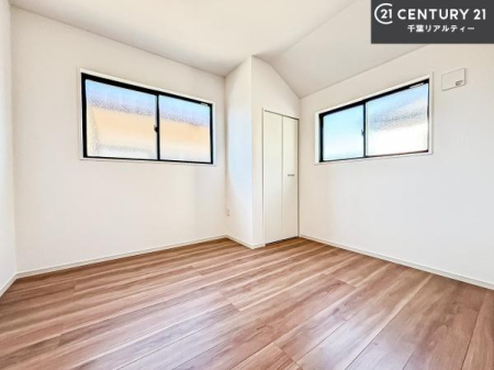 �m�� 2�ʍ̌����m�ۂ������邢�����́A���ʂ����ǂ��A���邭��ϋ��S�n�̗ǂ���ԂƂȂ��Ă���܂��B�����b�N�X���ĉ߂�����S�n�̗ǂ��������ł��I