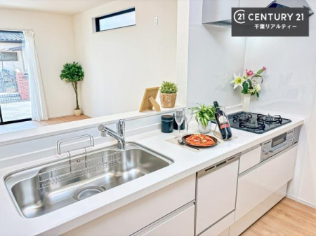 �L�b�`�� ��Ƃ����₷���V�X�e���L�b�`���ł��I���[����������t���Ă���̂ŁA�����X�y�[�X�ɕ���u���Ȃ��čςނ̂ŁA�L�X�g���āA���K�ɍ�Ƃ��ł��܂��I