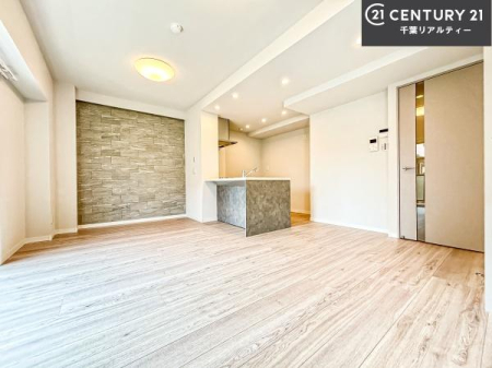 ���r���O �D�����z���܂肪���r���O����ł���ċ��S�n�̗ǂ���Ԃ����o���Ă���܂��I
���났�̎��Ԃ��߂����܂��I