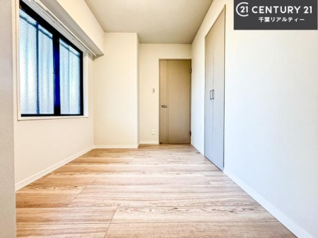 ���r���O�ȊO�̋��� �V���v���Ƀf�U�C������Ă��邽�߁A�Ƌ��I�т܂���I
���C�ɓ���̉Ƌ��u���Ă��낰���Ԃ���邱�Ƃ��ł��܂��B