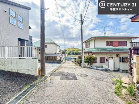 �O�ʓ��H�܂ތ��n�ʐ^ �O�ʓ��H��4���I�z����ǍD�ȗ��n�ł��B
�Ԍɓ��ꂪ���ȕ������S�ł��ˁB